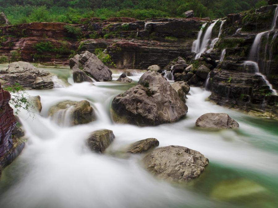 云台山嵇康淬剑池的传说故事